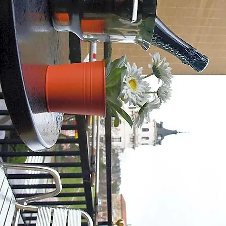 穆尔酒店 2* 哈卡