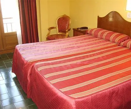 מלון Hotel Mur