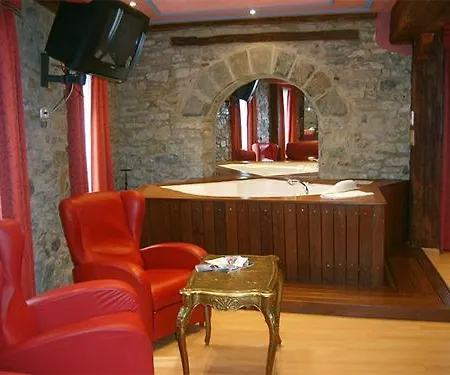 מלון Hotel Mur 2*